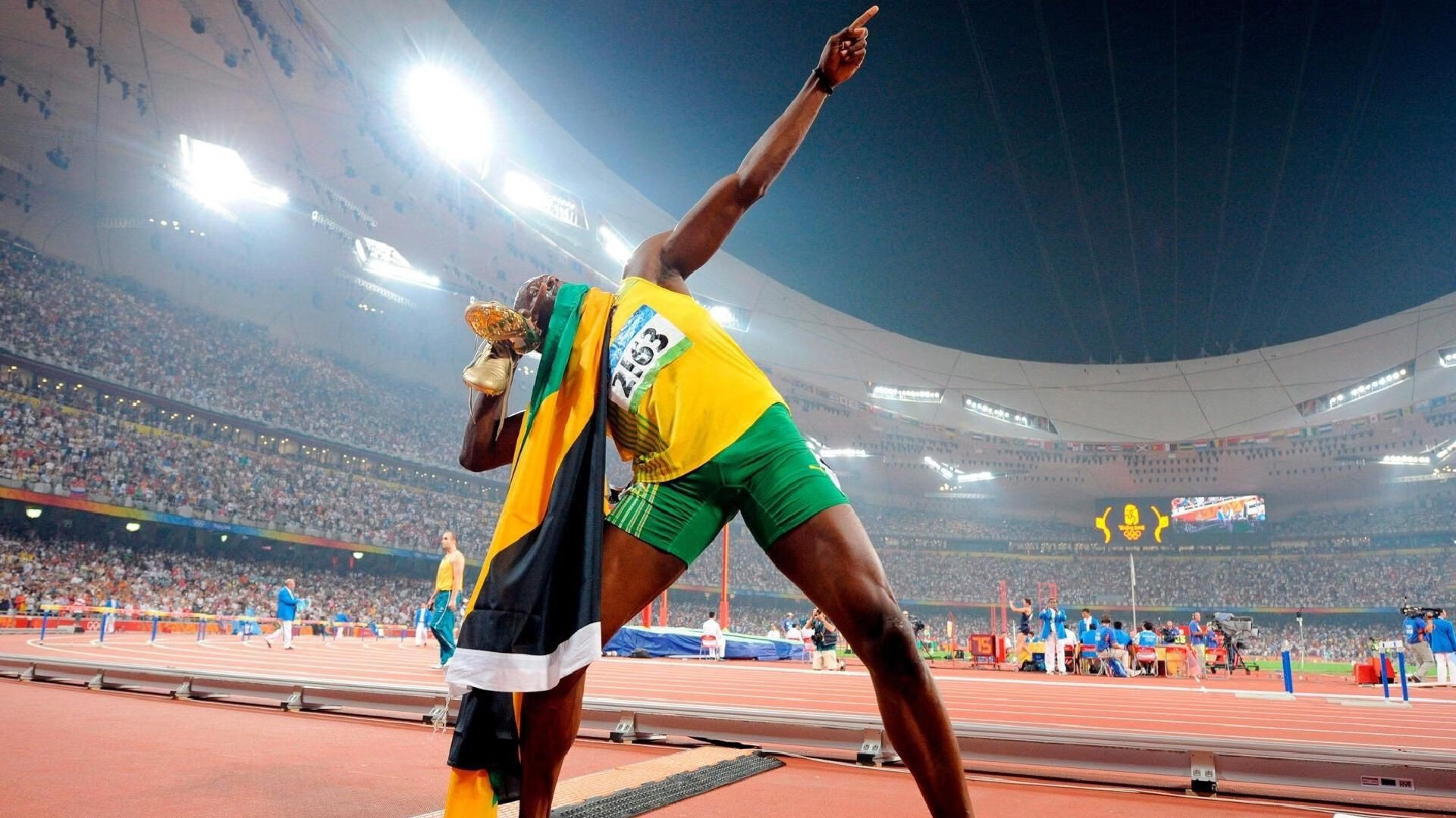 开云官网-李娜分享网球人生笑谈起起落落，李娜网球唱歌视频